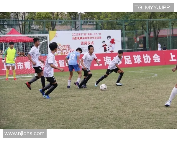 德国U17与比利时U17激战正酣青少年足球赛场上的精彩对决